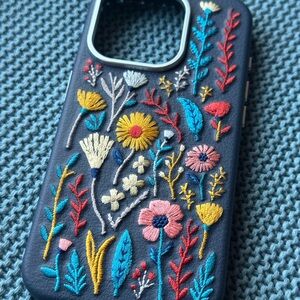 iPhone 15 Pro Otterbox Embroidered Cactus Leather Case